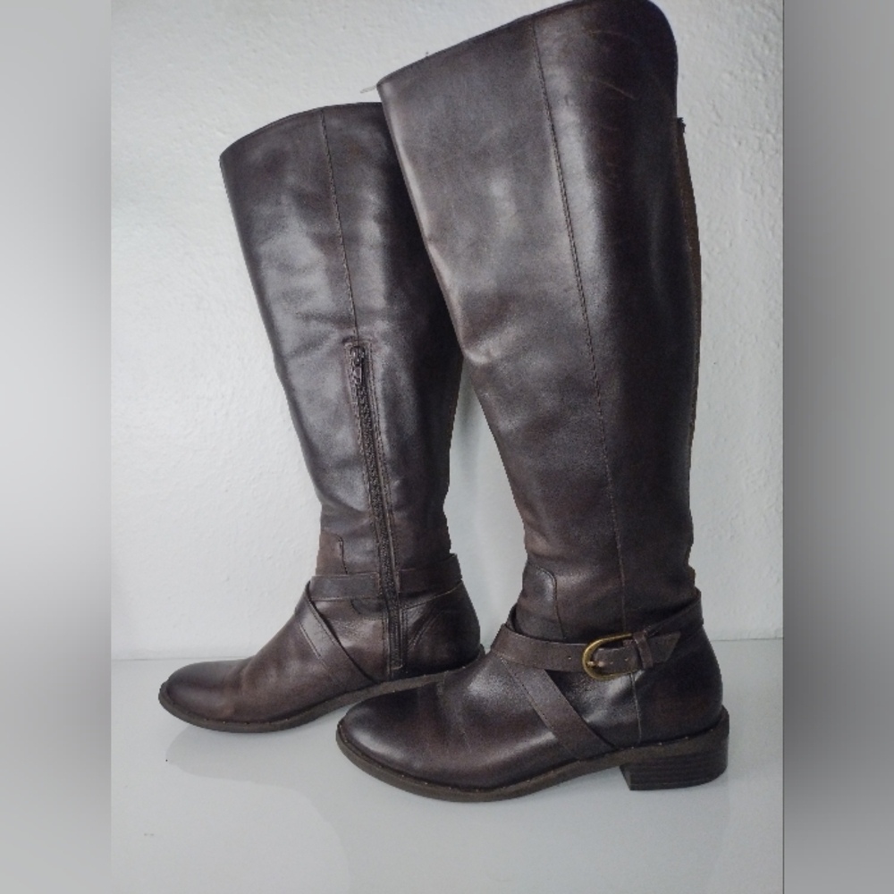 INC Women's Fedora Leather Riding Boot size 8.  Great pre-owned condition